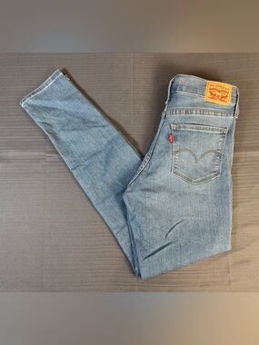Levi’s 311 Shaping Skinny Women’s Jeans W28 L30 Light Wash Stretch Denim